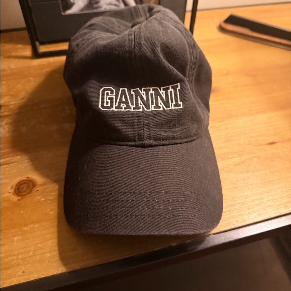 Ganni Dark Blue hat